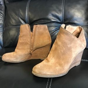 Lucky Brand Yakeena Wedge